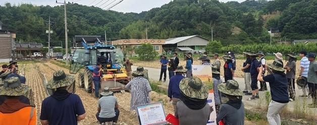 김천시, 양파 재배 전단계 '기계화' 시연…노동력 87% 절감 효과