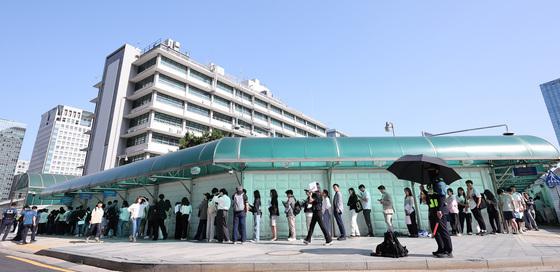 "130만원 더 내면 최우선 비자면접"…美, 급행료 장사 검토